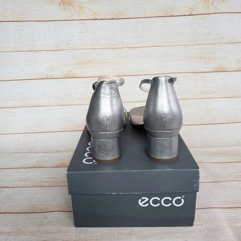 ECCO Elevate 45 Block Ankle Strap Leather Open Toe Sandals in Aluminum Silver